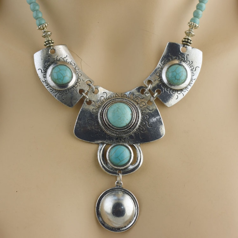 Turquoise Necklace & Earring Set - Picture 4 of 4